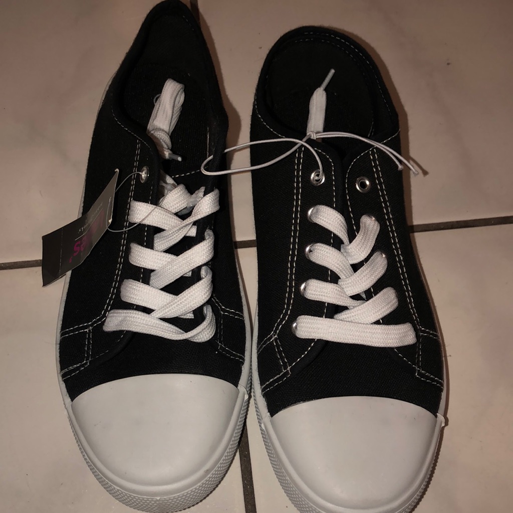Size 8 Brand New